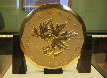Судьба золотой монеты весом 100 кг. из Канады