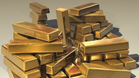 НБУ повысил курс золота до 326,42 тыс. гривен за 10 унций
