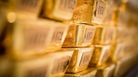 НБУ понизил курс золота до 334,4 тыс. гривен за 10 унций
