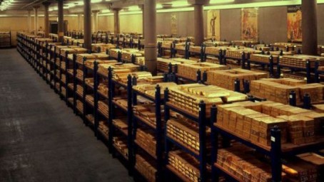 НБУ понизил курс золота до 337,3 тыс. гривен за 10 унций