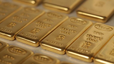 НБУ повысил курс золота до 327,7 тыс. гривен за 10 унций