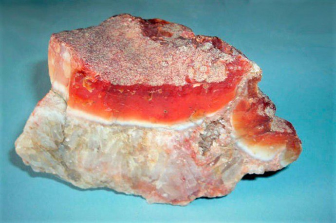Камень, который выглядит как мясо